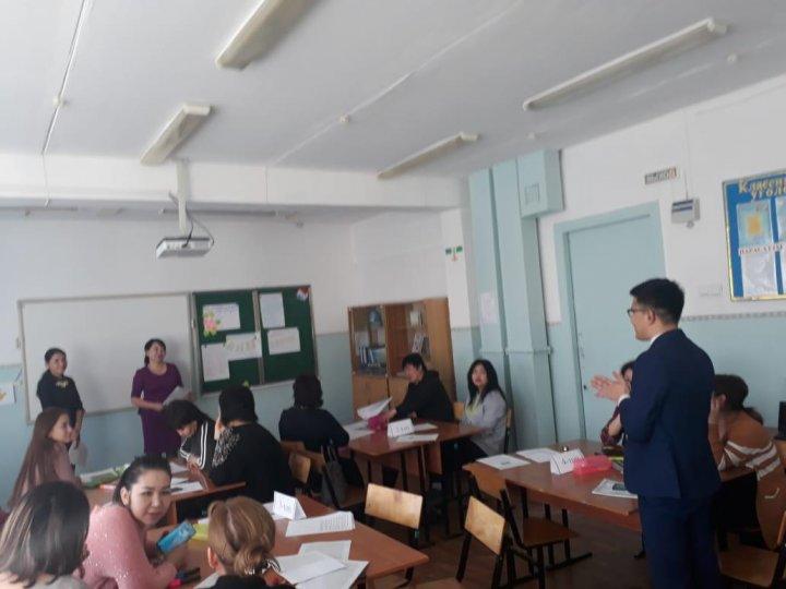 Жас мамандармен жұмыс