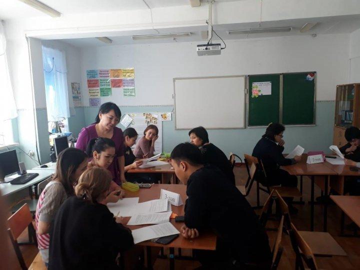 Жас мамандармен жұмыс