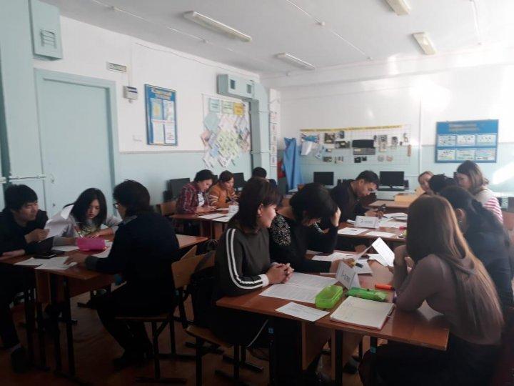 Жас мамандармен жұмыс
