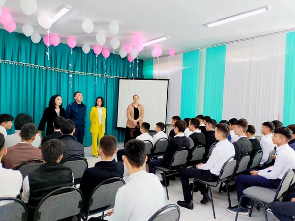 🔰2024 жылдың 02 сәуірінде 2-ПБ полиция лейтенанты А.К.Абдралиев пен мектеп әкімшілігі тарапынан 5-11 сынып ұлдары арасында жиналыс өткізілді.
