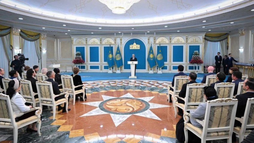Мемлекет басшысы дәстүрлі өнерді, әсіресе, жыр, терме, күй өнерін дамытуға ерекше мән беру қажет деп санайды